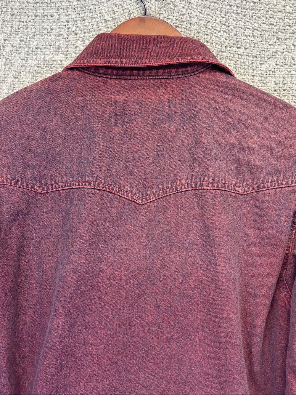 Harley Davidson Women’s Long Sleeve Snap Front Faded Burgandy Denim Shirt Med - Picture 6 of 8